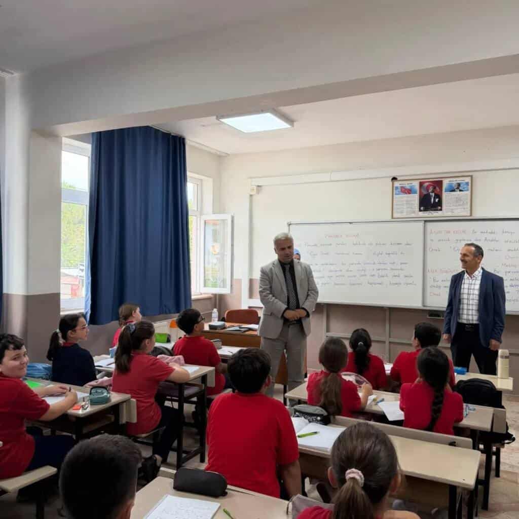 İlçe Millî Eğitim Müdürü Okulları Ziyaret Etti