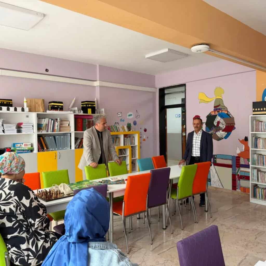 İlçe Millî Eğitim Müdürü Okulları Ziyaret Etti