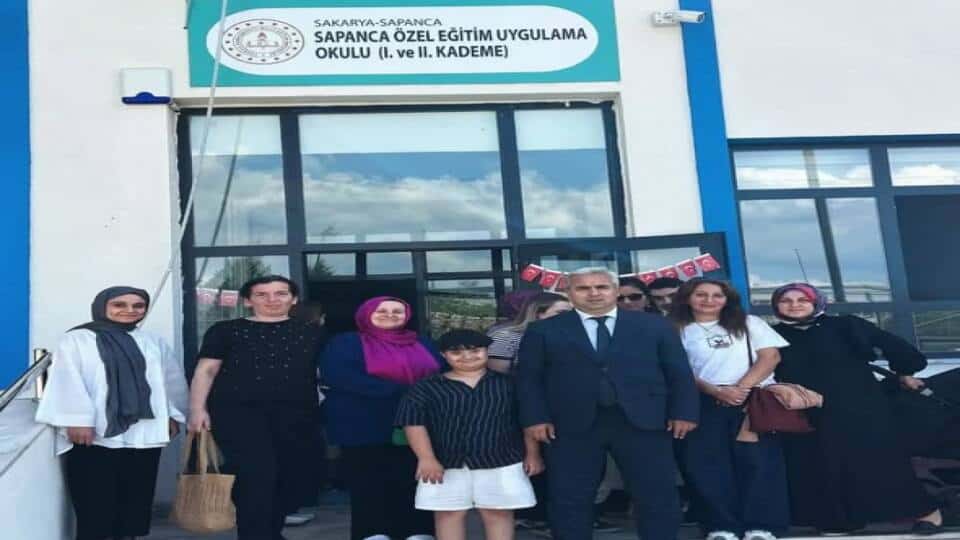 İlçe Milli Eğitim Müdürü Özel Eğitim Okulunu Ziyaret Etti