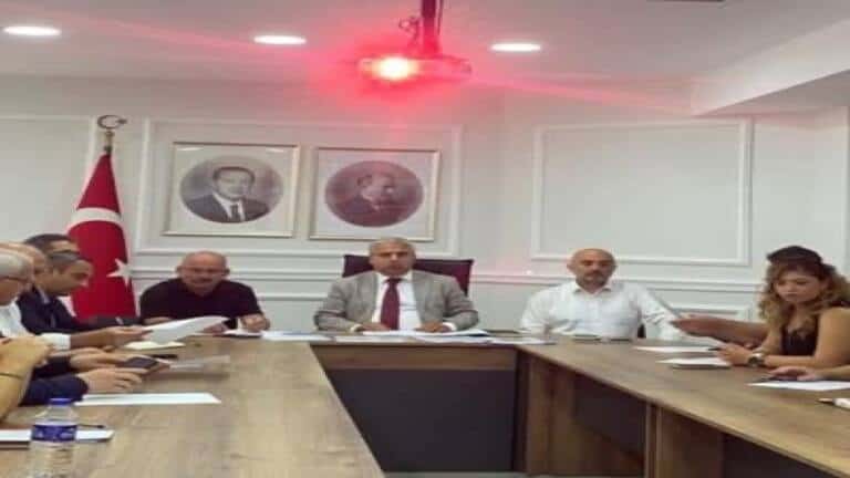 İlçe Millî Eğitim Müdürümüz Serkan Korkmaz başkanlığında, ilçemizde görev yapan okul müdürlerimizin katılımıyla 2026-2027 Eğitim Öğretim Yılı hazırlık toplantısı gerçekleştirildi.