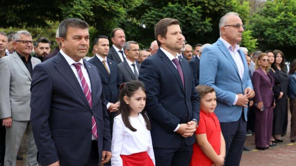 İlköğretim Haftası Çelenk Sunma Töreni Yapıldı