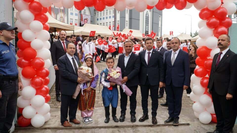 İlköğretim Haftası Coşkuyla Kutlandı