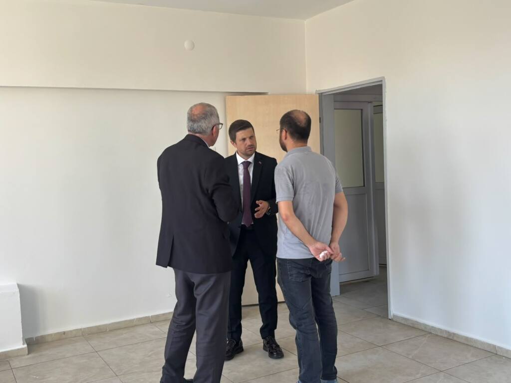 Karasu Halk Eğitimi Merkezinde Yenileme Çalışmaları Devam Ediyor