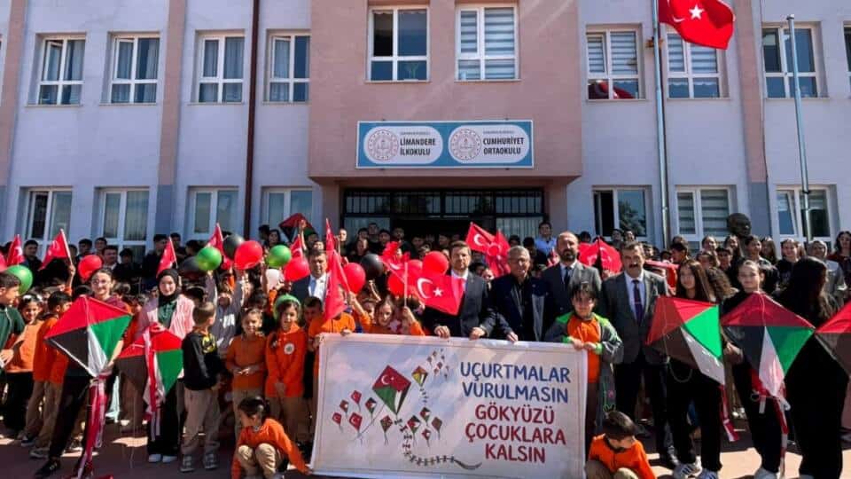 Karasu’da Okul Ziyaretleri ve Uçurtma Etkinliği Düzenlendi