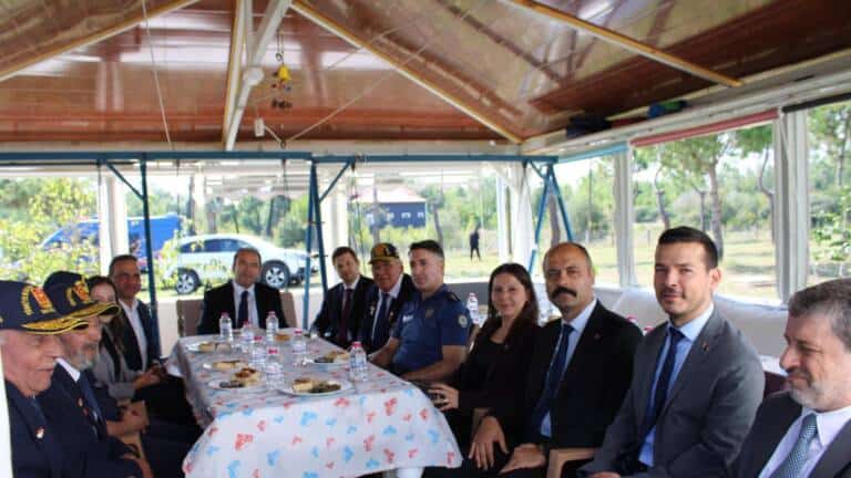 Kaymakam Arslan Kıbrıs Gazisi Necmi Ayvaz’ı Ziyaret Etti