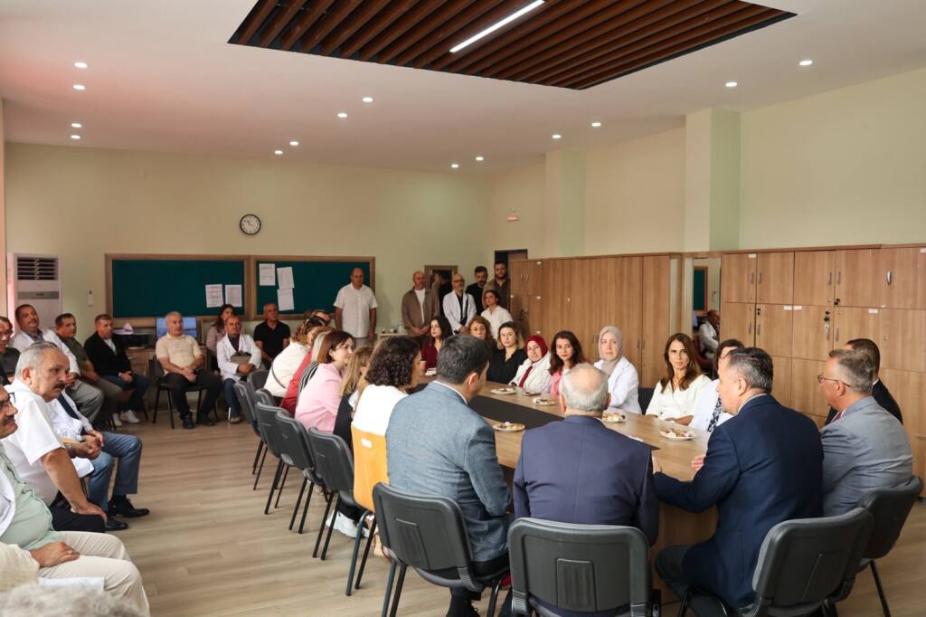 Kaymakam ve Başkan Atatürk İlkokulunu Ziyaret Etti