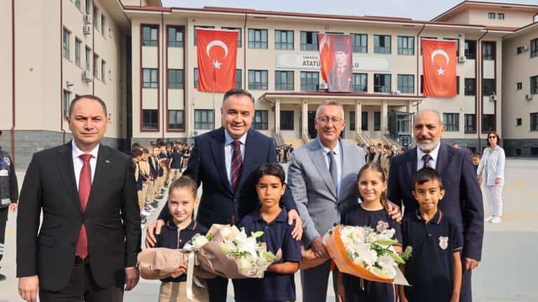 Kaymakam ve Başkan Atatürk İlkokulunu Ziyaret Etti