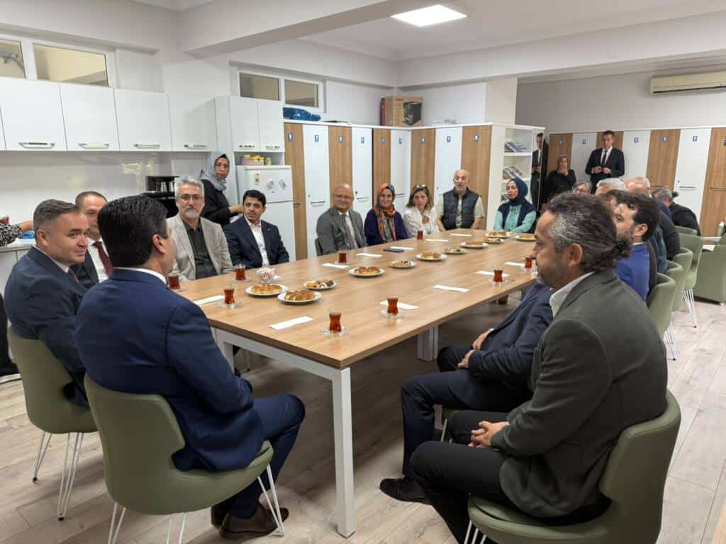 Kaymakam ve Rektörden Cemil Meriç Lisesine Ziyaret
