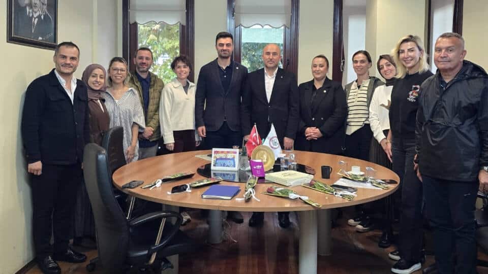 MHP Adapazarı İlçe Teşkilatı Eczacıların Sorunlarını Dinledi