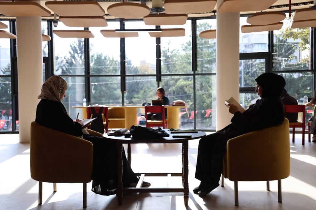 Sakarya AKM gençlerin yeni buluşma noktası oldu