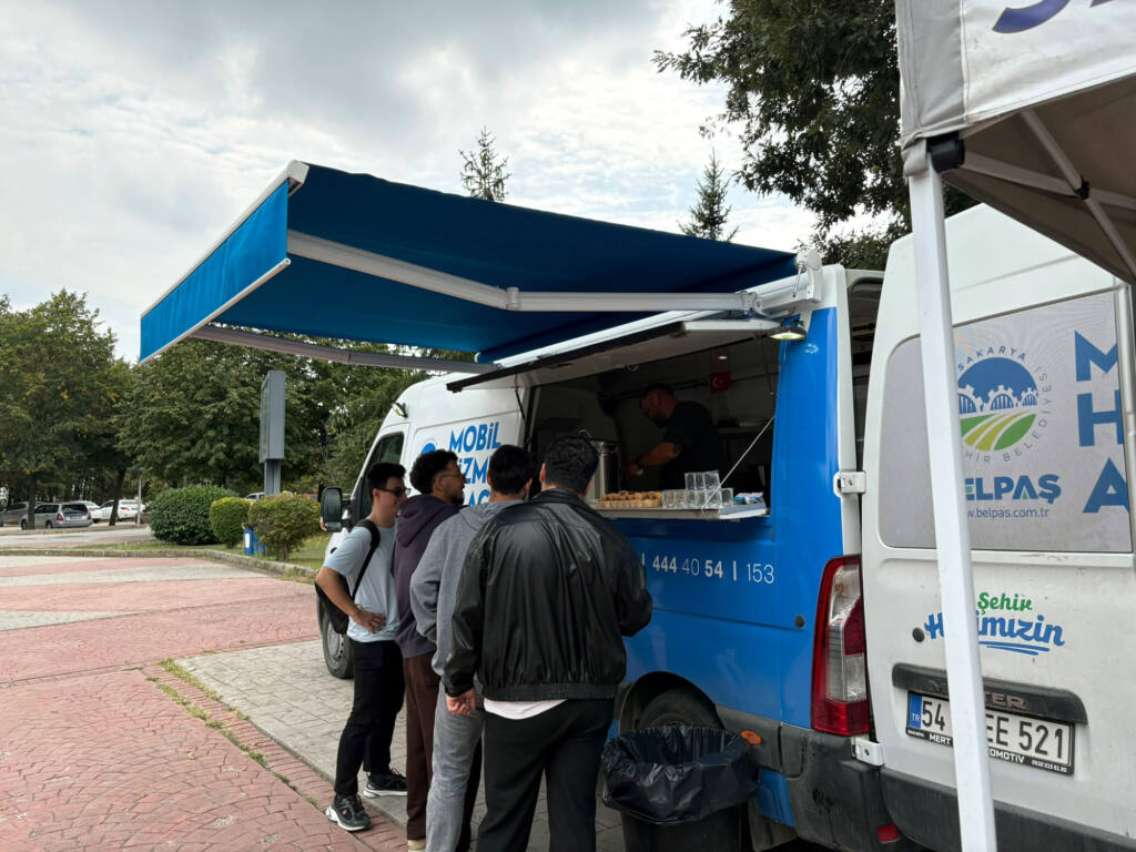 Sakarya Büyükşehir’den üniversitelilere kampüste destek