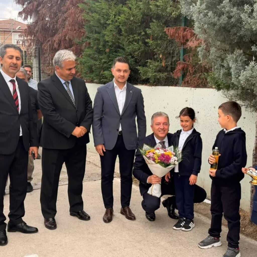 Sakarya Heyeti Sinan Göksun İlkokulu’nu Ziyaret Etti