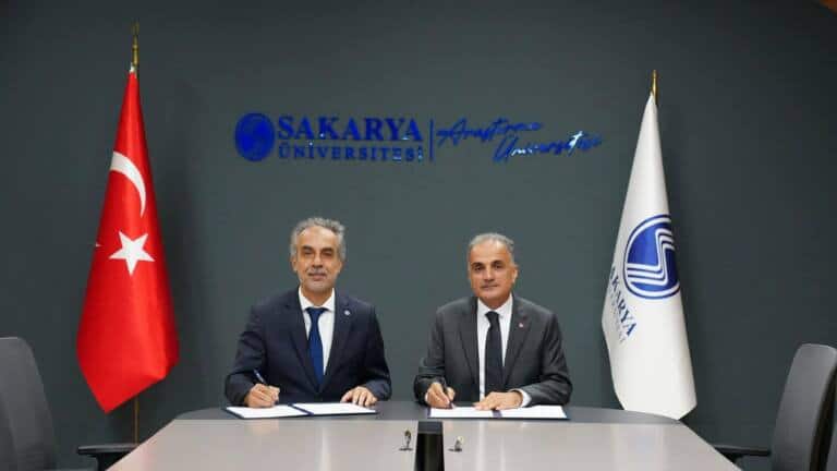 Sakarya ve Ege Üniversiteleri İş Birliği Protokolü İmzaladı