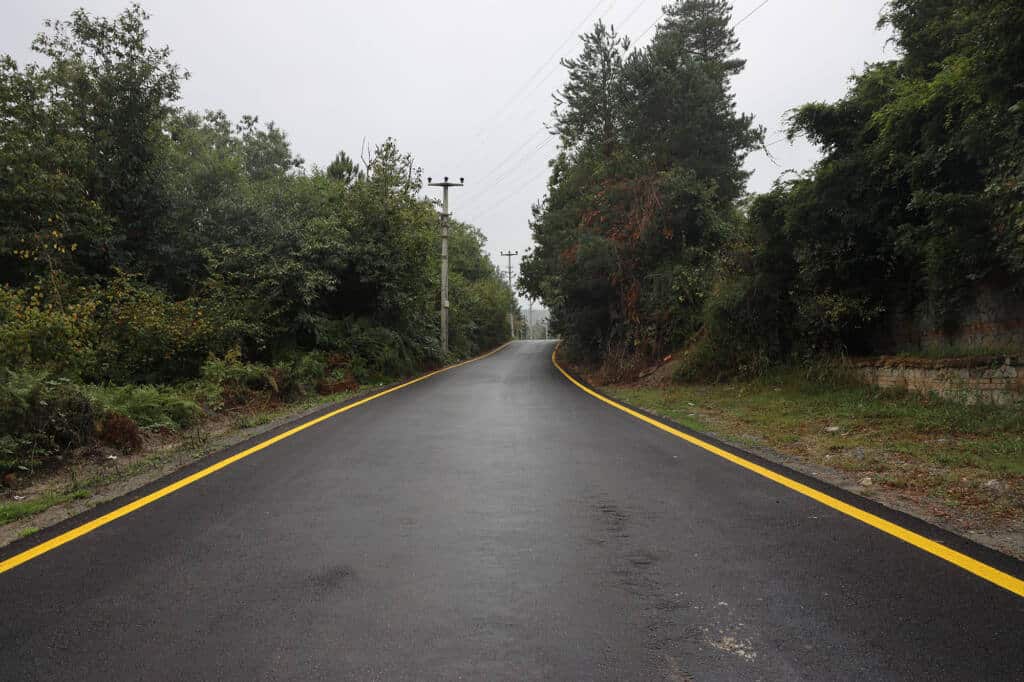 Sapanca’da 5 mahallede 10 km asfalt yenilendi