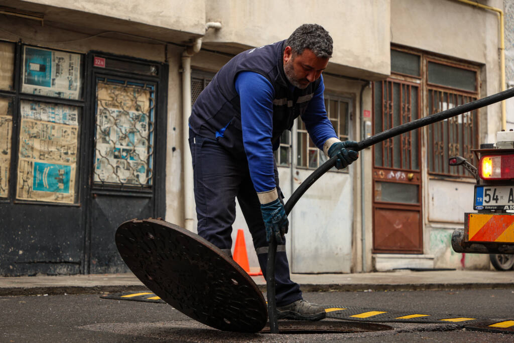 SASKİ 16 ilçede yağmur nöbetini sürdürüyor