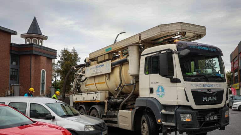 SASKİ 16 ilçede yağmur nöbetini sürdürüyor