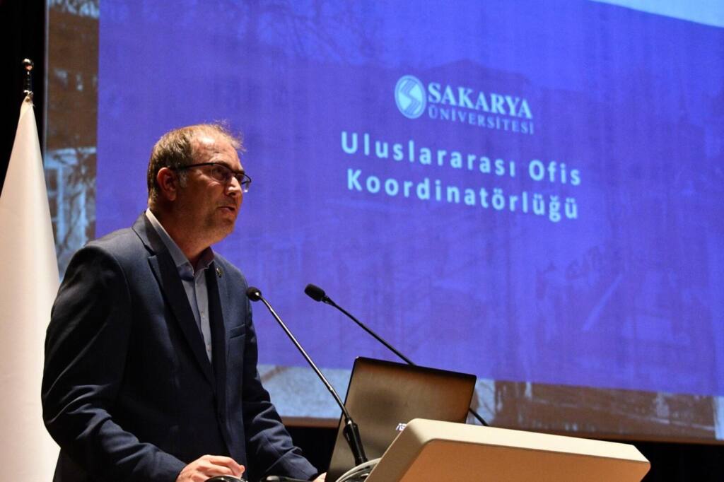 SAÜ’de Üniversite Yaşamına Uyum Programı Başladı