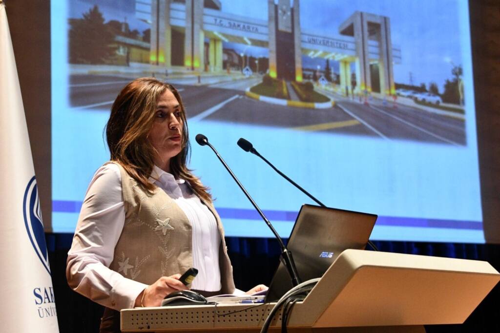 SAÜ’de Üniversite Yaşamına Uyum Programı Başladı