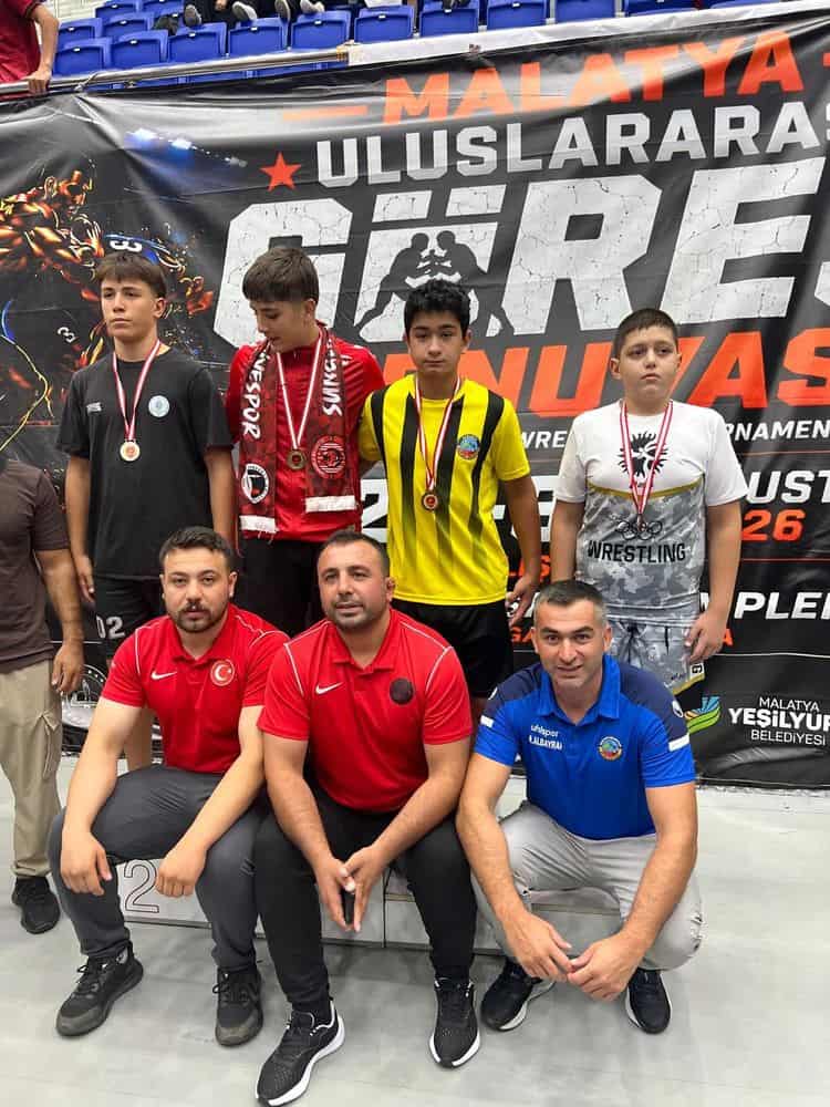 Serdivan Güreş Takımı Malatya’da Uluslararası Dereceler Aldı