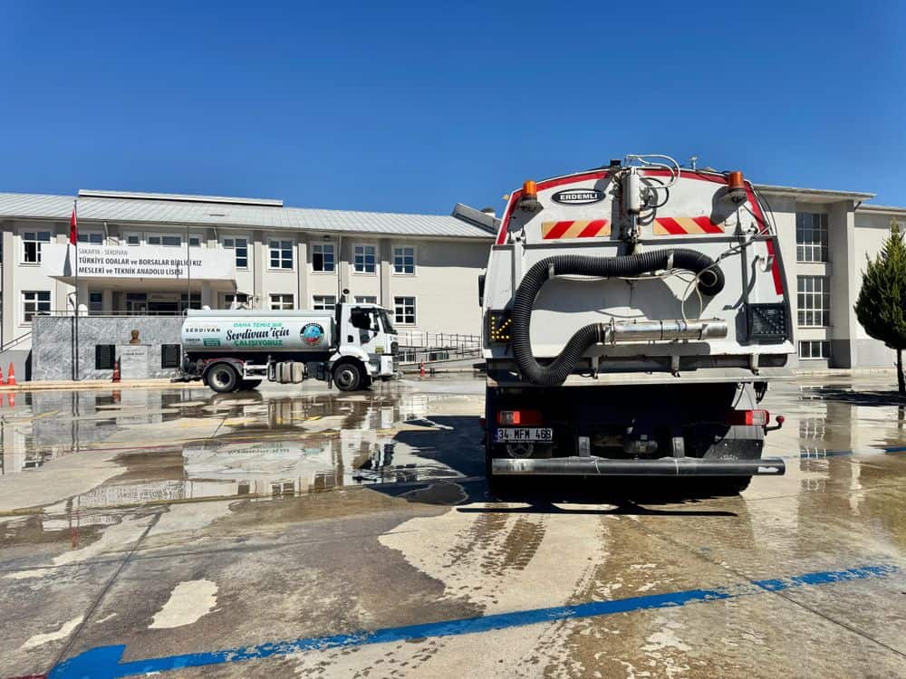 Serdivan’da Okul Bahçeleri Yeni Döneme Hazırlanıyor