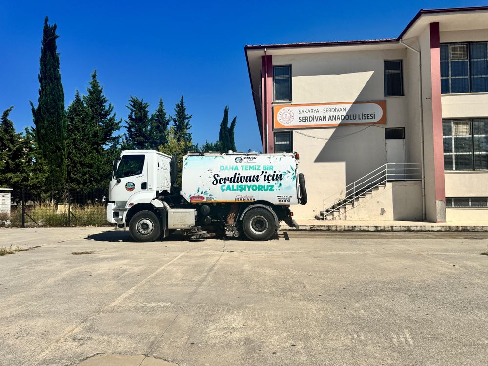 Serdivan’da Okul Bahçeleri Yeni Döneme Hazırlanıyor
