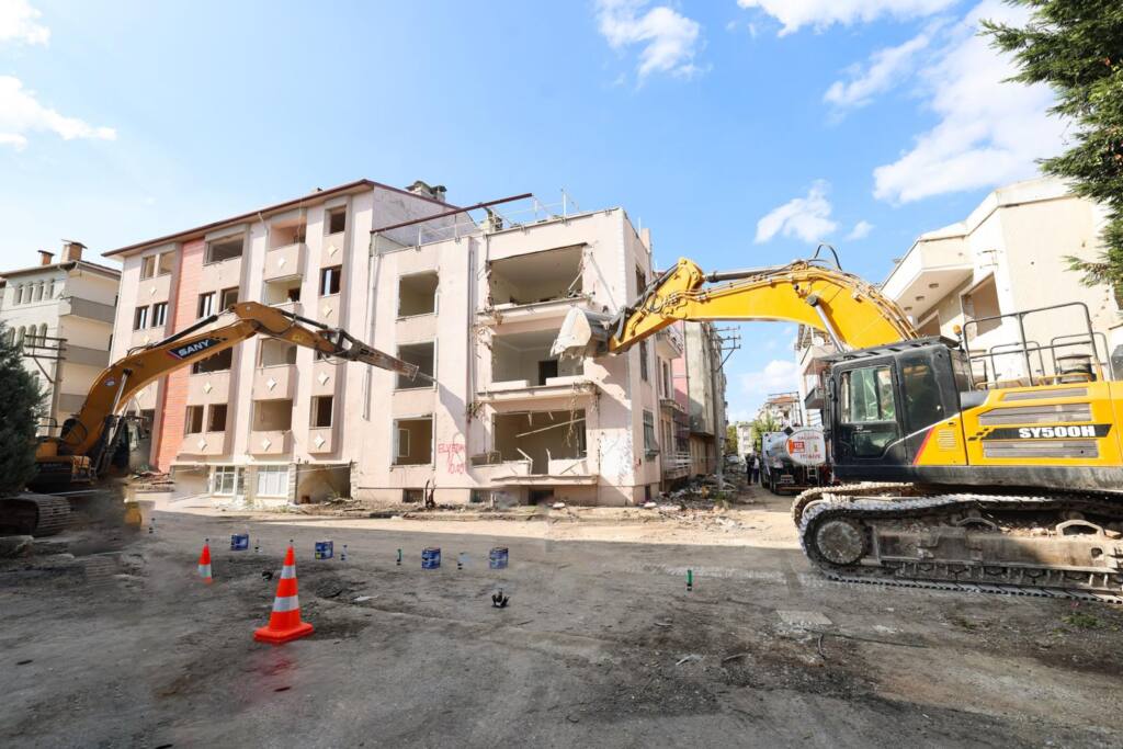 Tığcılar 1. Etap Kentsel Dönüşüm Yıkım Programı Başladı