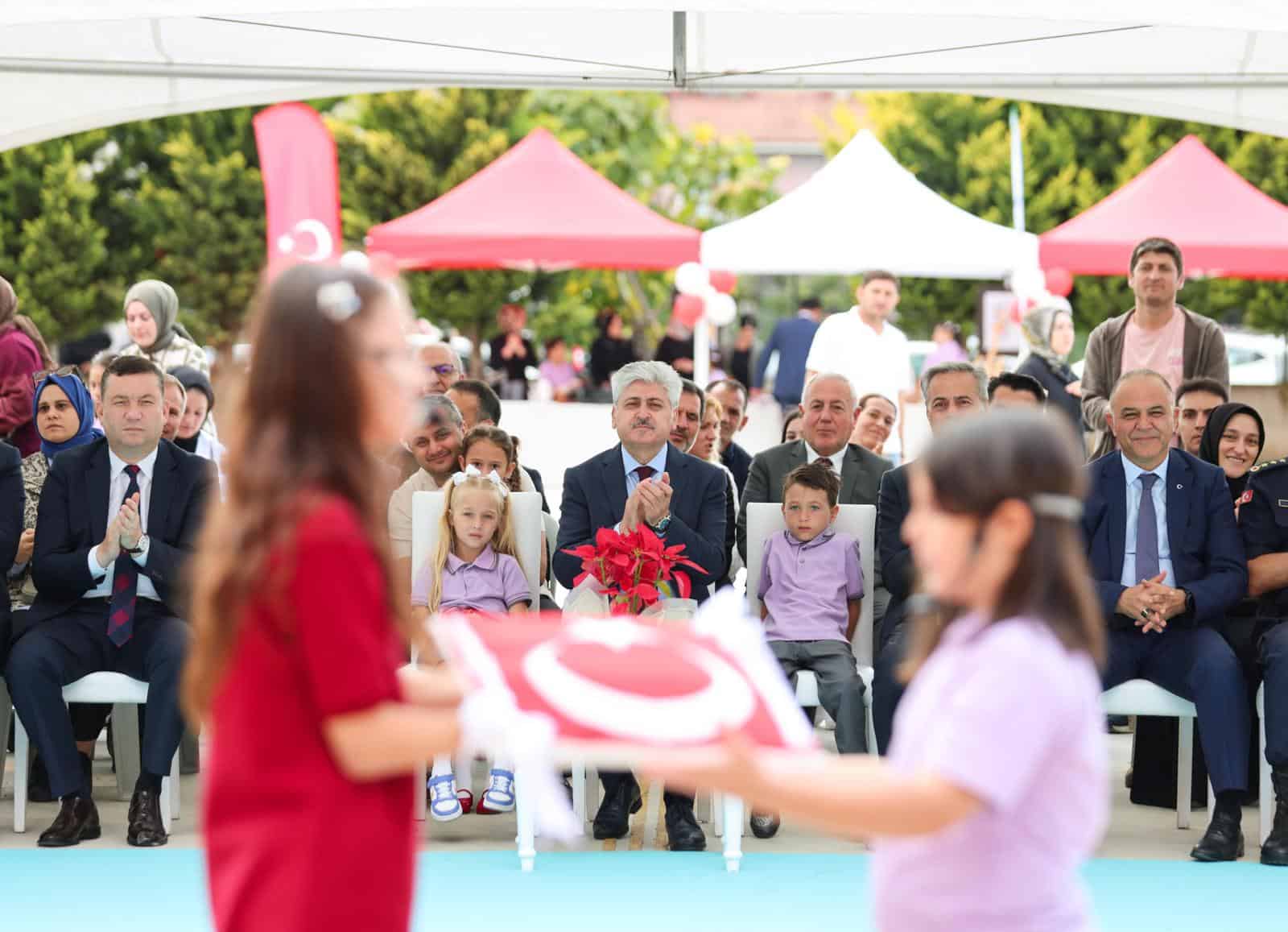 Vali Doğan İlköğretim Haftası Programına Katıldı
