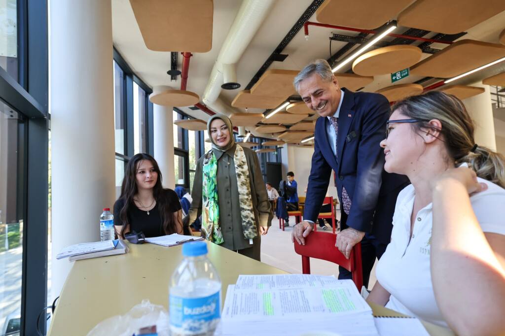 Adapazarı Kültür Merkezi Gençlere Yeniden Açıldı