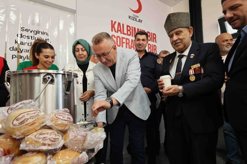 Adapazarı Meserret Bahçe’de Sıcak Yemek Hizmeti Başladı