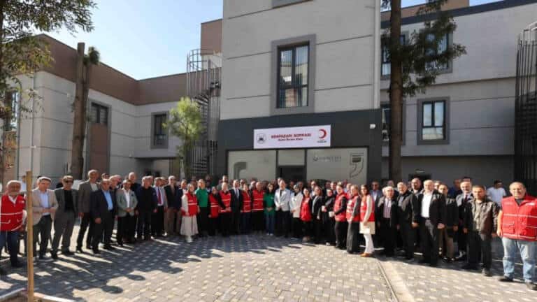 Adapazarı Meserret Bahçe’de Sıcak Yemek Hizmeti Başladı