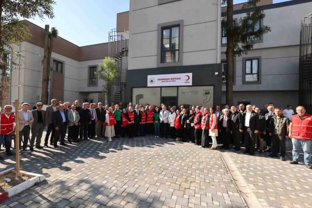 Adapazarı Meserret Bahçe’de Sıcak Yemek Hizmeti Başladı