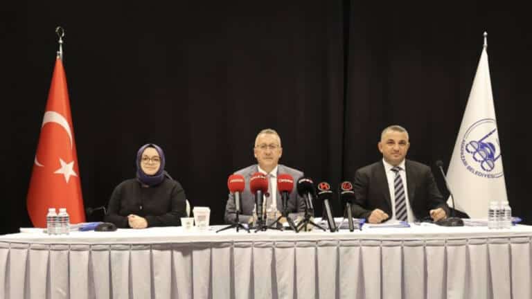 Adapazarı’nda Hizmet ve Yatırımlar Dört Koldan Sürüyor