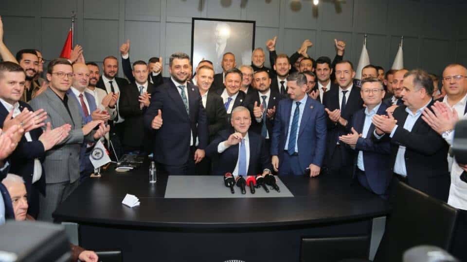 Akgün Altuğ Güven Tazeledi; ‘Yeni Dönemde Şifremiz Birlik ve Tecrübe’