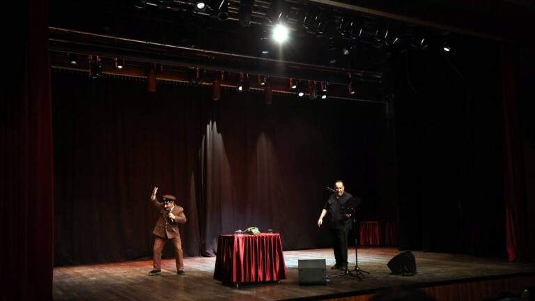 AKM’de Gülümseten Hatıralar Tiyatro Oyunu Sahnelendi