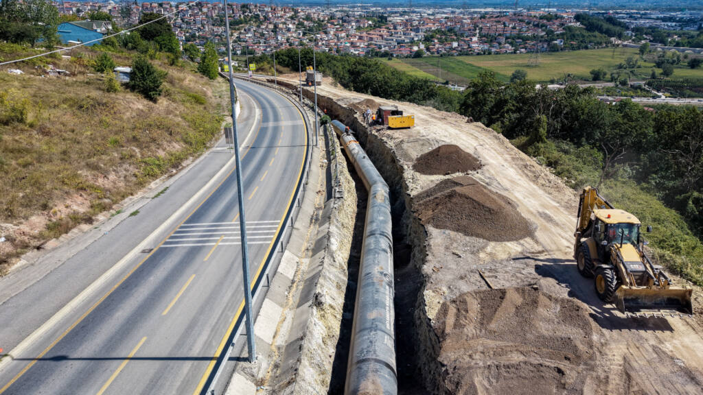 Ballıkaya Barajı isale hattında üç noktada çalışma sürüyor