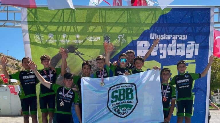 Büyükşehir Genç Pedalları 42 Madalya Kazandı