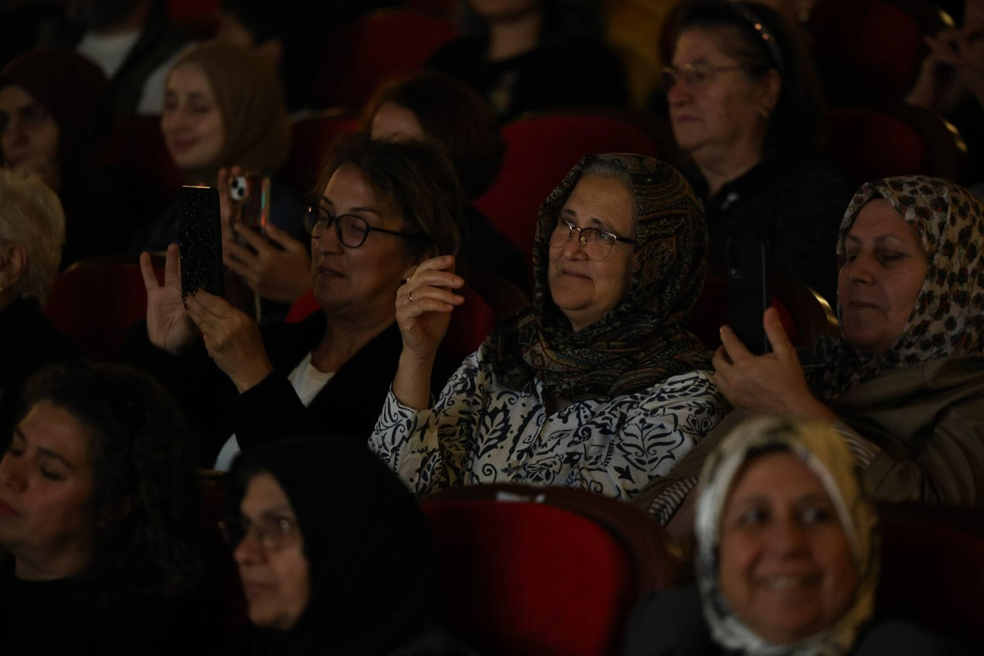 Çiğdem Yarkın AKM’de Klasik Türk Müziği Konseri Verdi