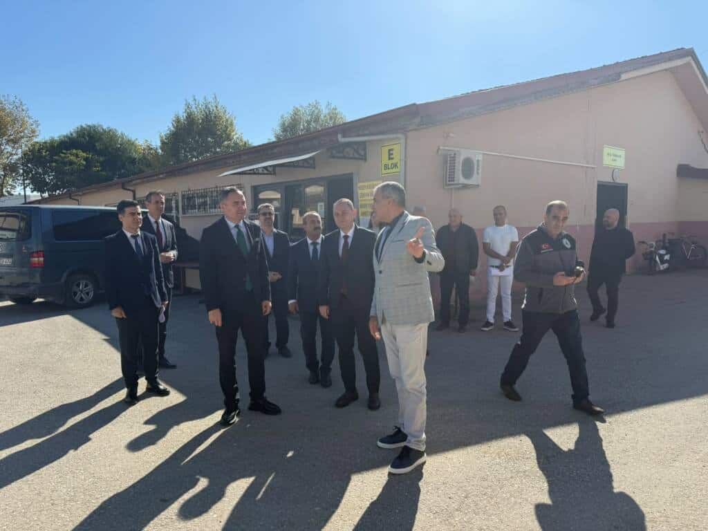 Fatih Mesleki Lisede 10. Geleneksel Önlük Giyme Töreni Yapıldı