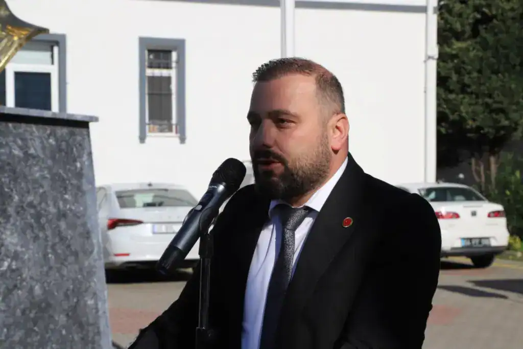 Hendek’te 19 Ekim Muhtarlar Günü Törenle Kutlandı