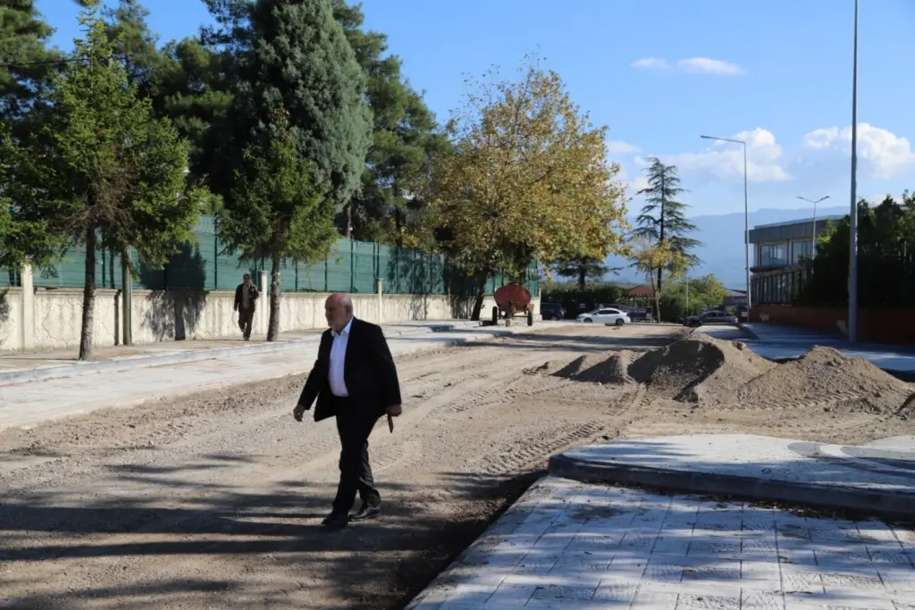 Hendek’te Asfalt Öncesi Hazırlık Çalışmaları Başladı