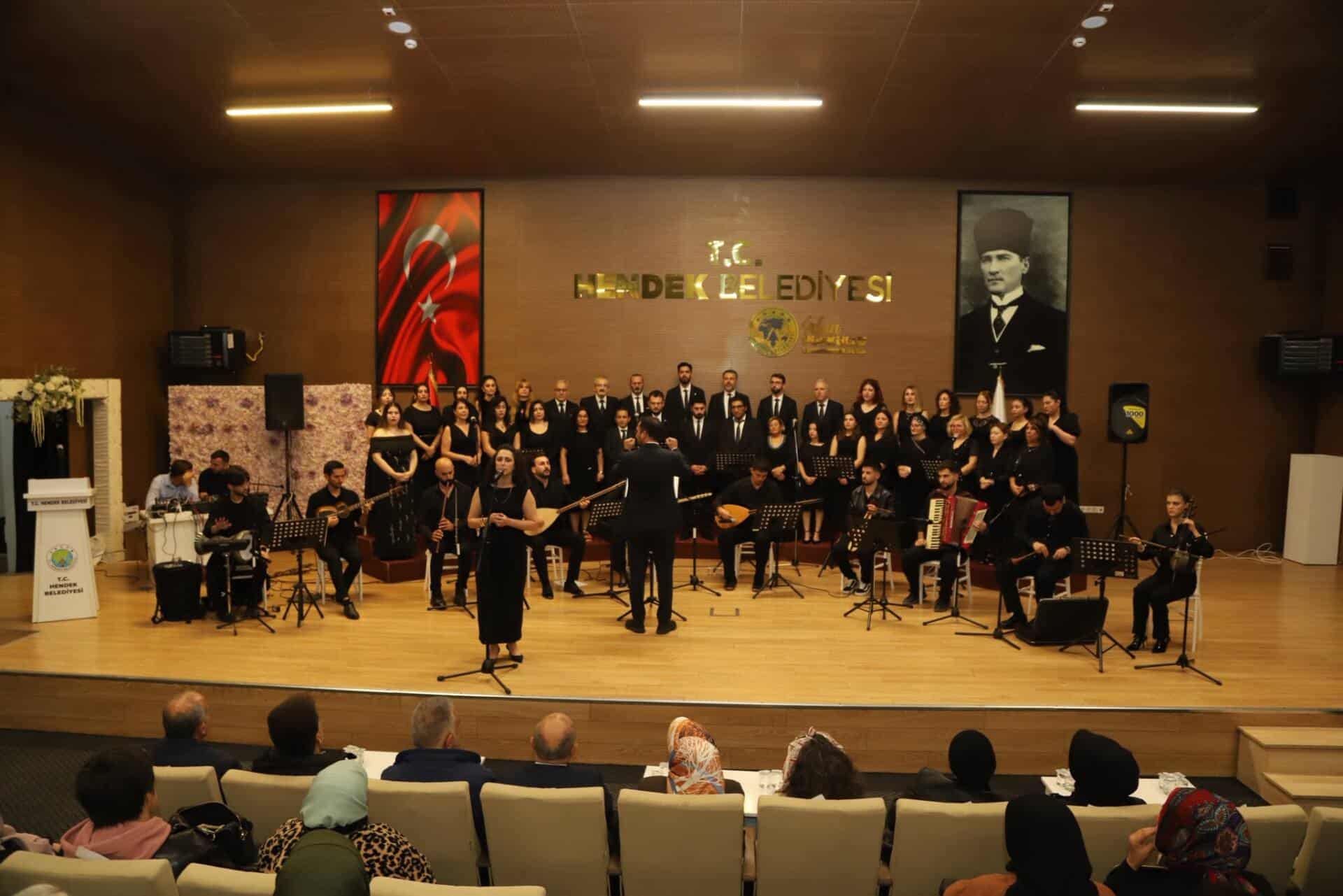 Hendek’te Cumhuriyet Coşkusu Türkülerle Kutlandı