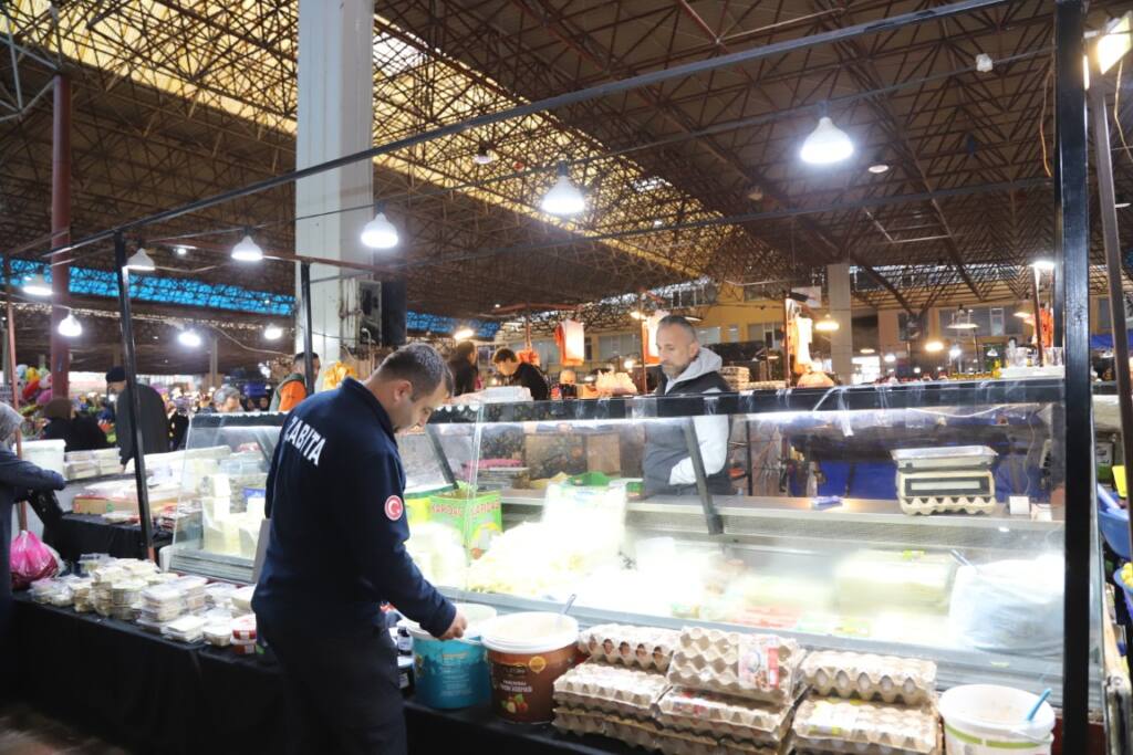 Hendek’te Market ve Pazar Yerlerinde Sıkı Denetim
