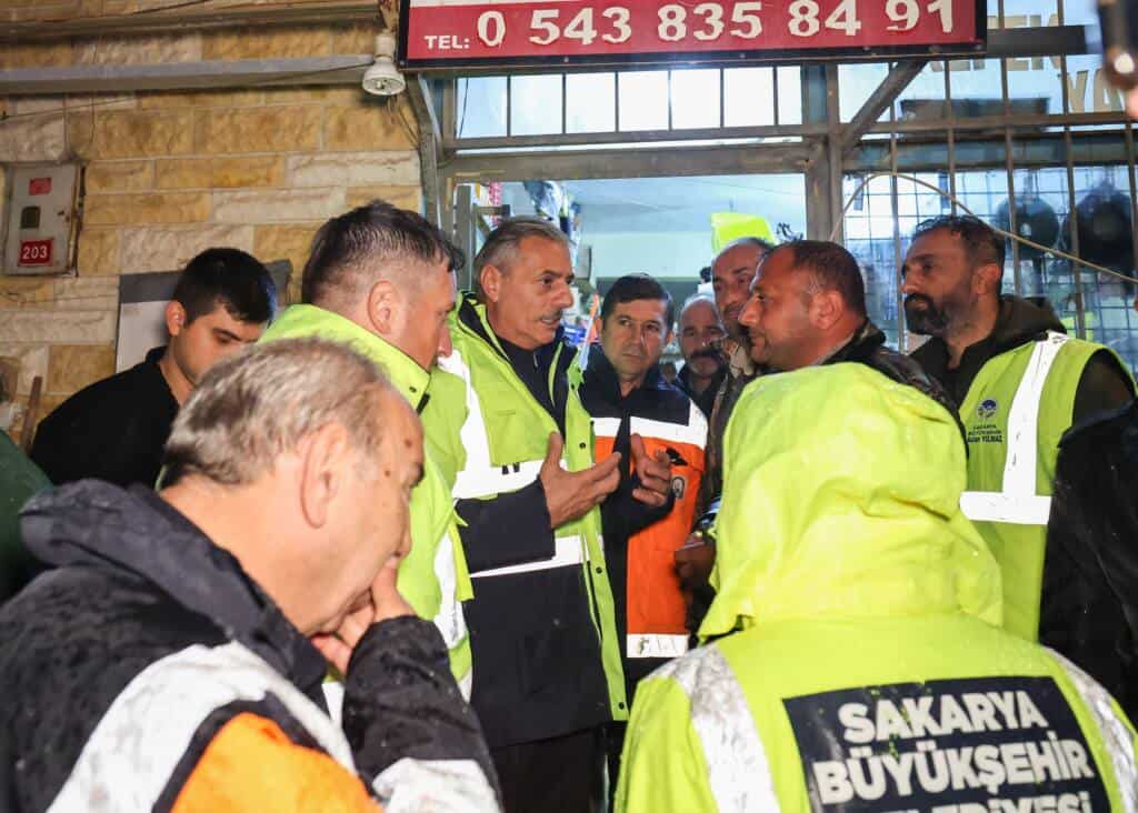 “İlk andan itibaren sahadayız, vatandaşlarımızın yanındayız”