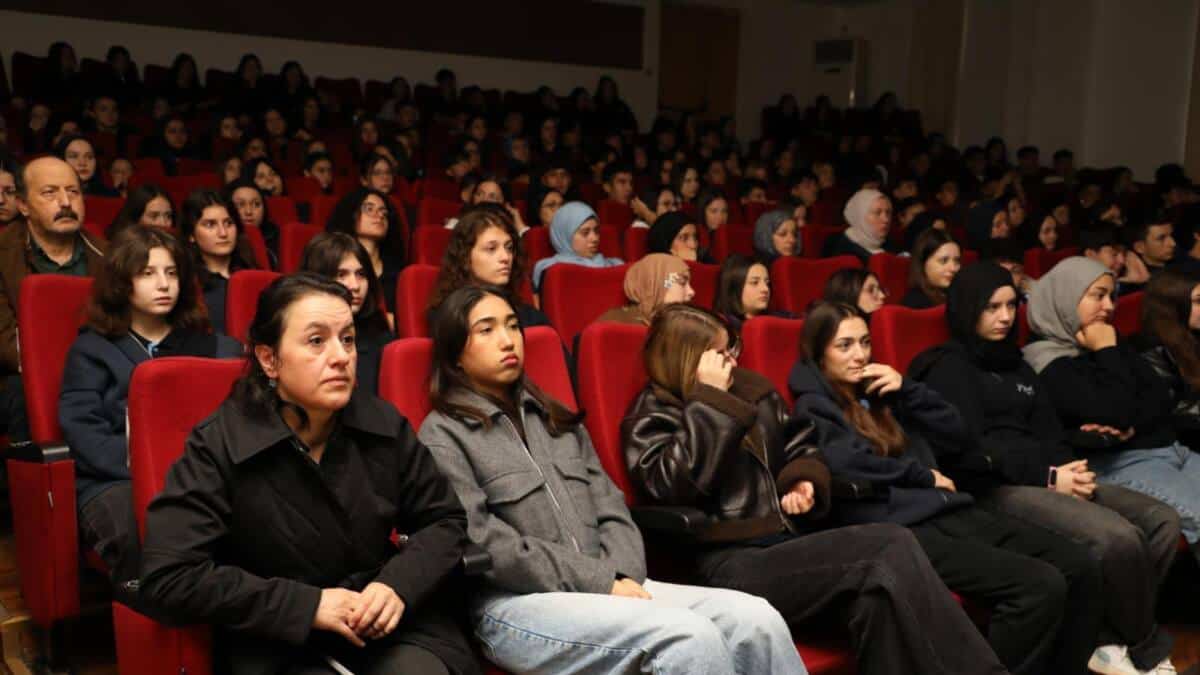 Kaymakam Arslan 15 Temmuz Anma Programına Katıldı