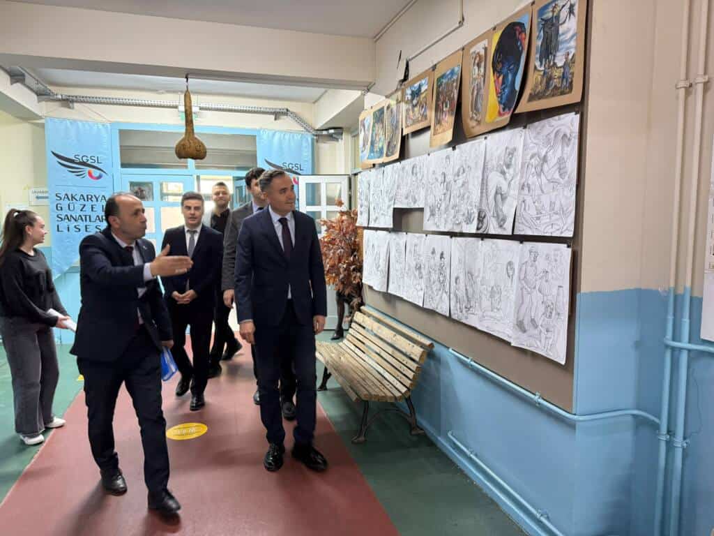 Kaymakam Musa Sarı Güzel Sanatlar Lisesini Ziyaret Etti
