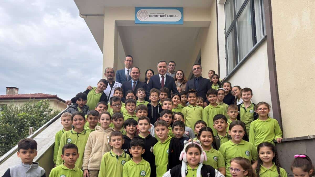 Kaymakam Musa Sarı’dan Okul ve Halk Eğitimi Merkezi Ziyareti