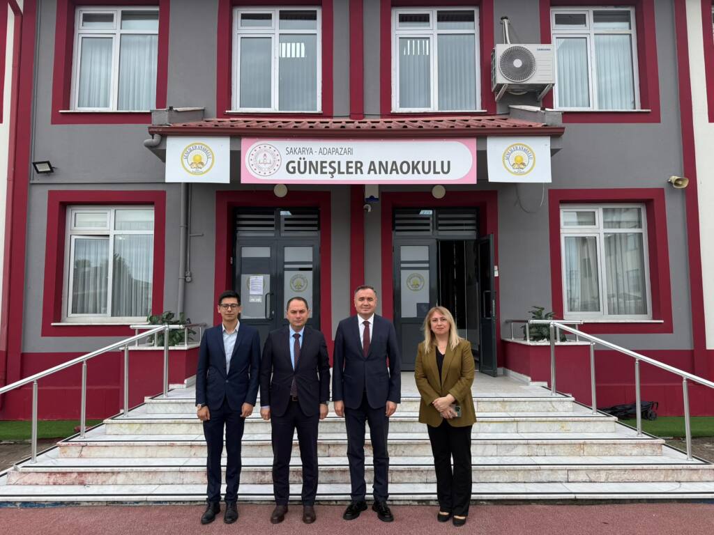 Kaymakam Musa Sarı’dan Okul ve Halk Eğitimi Merkezi Ziyareti