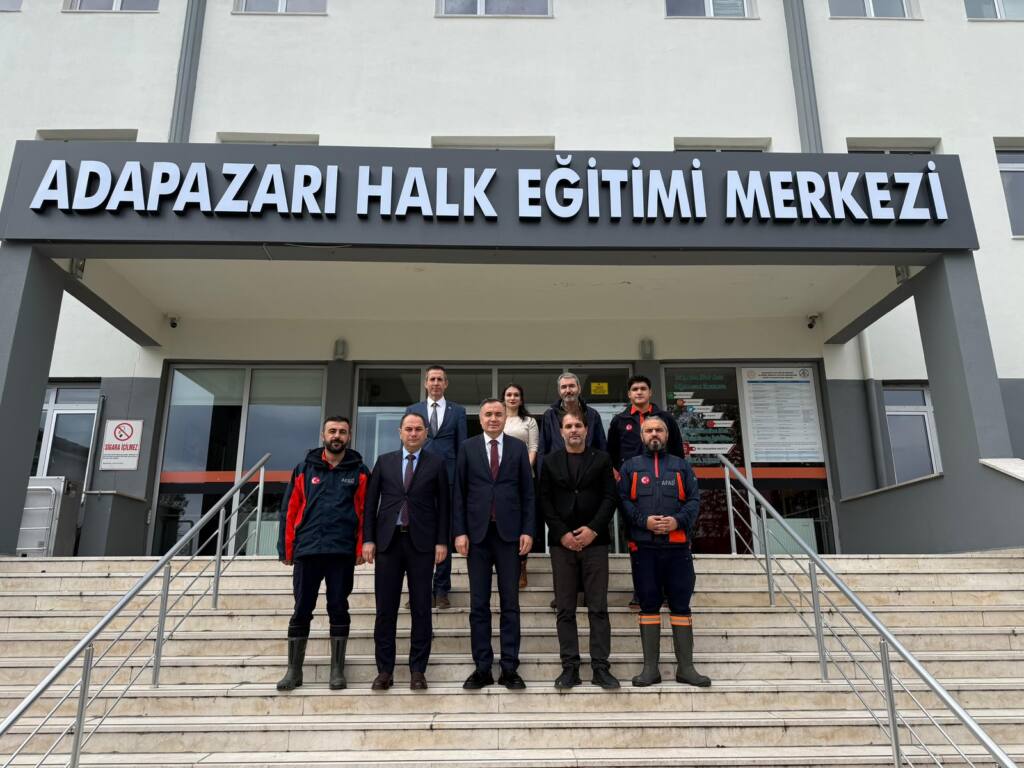 Kaymakam Musa Sarı’dan Okul ve Halk Eğitimi Merkezi Ziyareti
