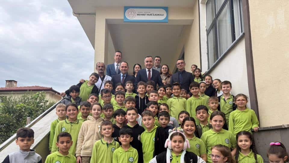 Kaymakam Musa Sarı’dan Okul ve Halk Eğitimi Merkezi Ziyareti