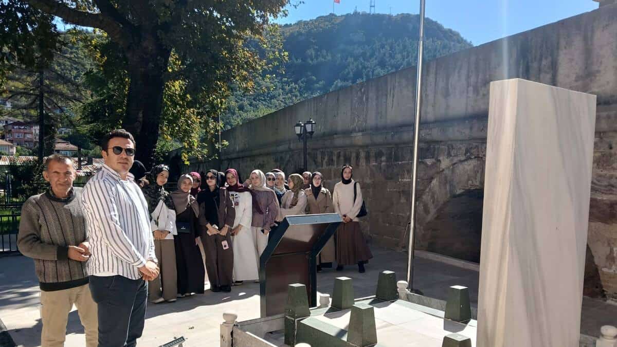 Öğrenciler Sakarya’nın güney rotasında tarih ve doğayı keşfetti